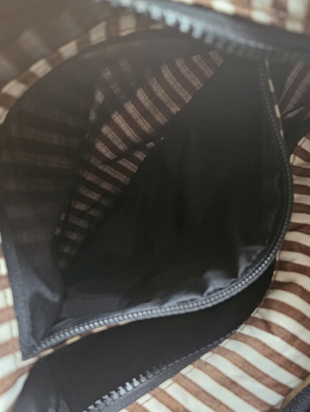 HTF Baggu Brown Stripe Medium Crescent Bag - Picture 5 of 7